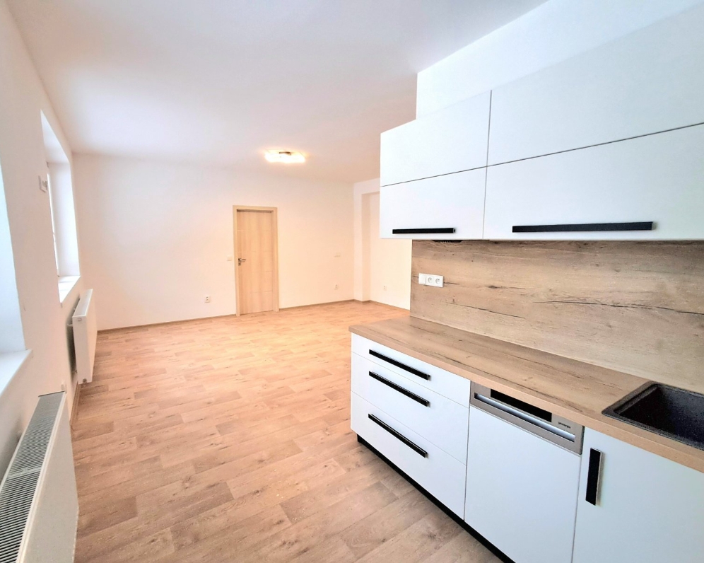 Pronájem bytu 2+kk, Velké Opatovice